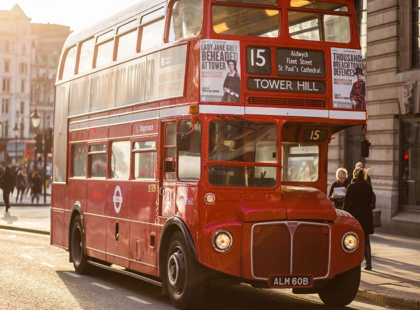 Uk Checedin red buss